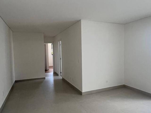 Apartamento para Venda em Joinville - 5