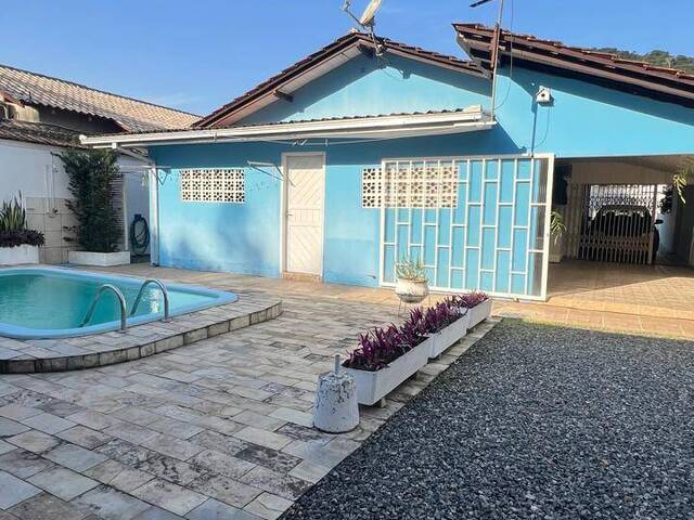 #13 - Casa para Venda em Joinville - SC