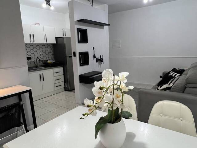 Apartamento para Venda em Joinville - 3